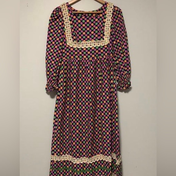 Vintage 1960s Cottagecore Dress. Handmade, lace trim, rainbow floral colour. US6 - Picture 1 of 8